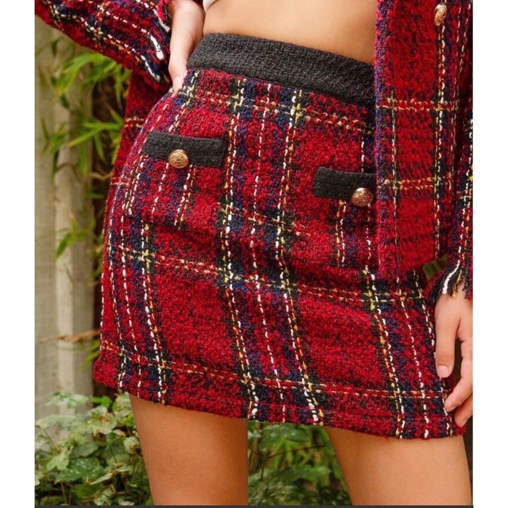 Zara Red Plaid Bouclé Tweed Mini Skirt Black Trim Gold Buttons XS